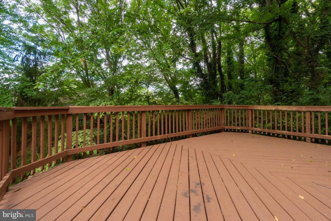 HENSON PARK - Residential Lease