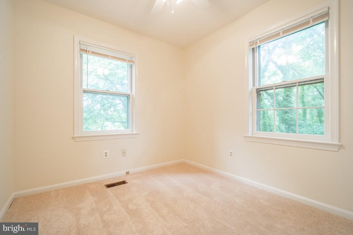 HENSON PARK - Residential Lease