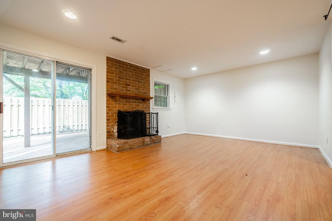 HENSON PARK - Residential Lease