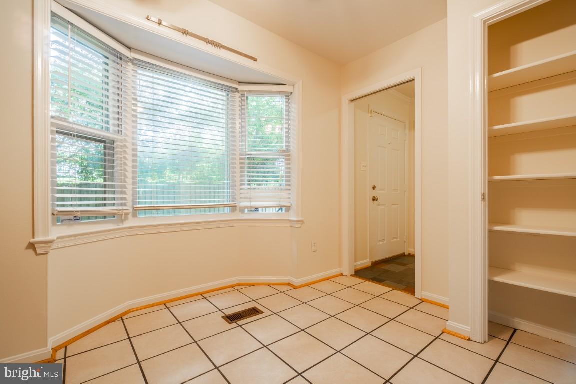 HENSON PARK - Residential Lease