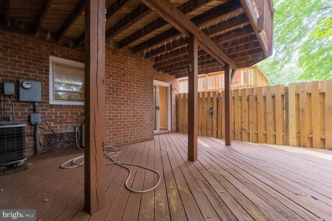 HENSON PARK - Residential Lease