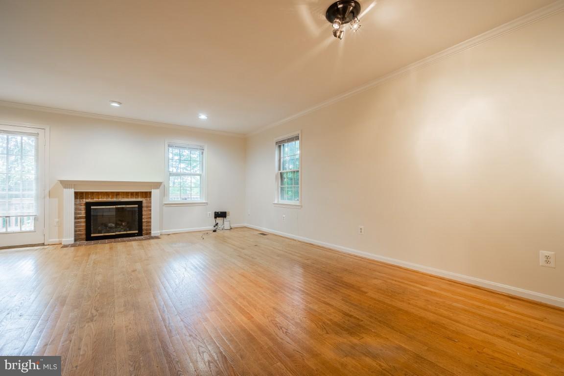 HENSON PARK - Residential Lease