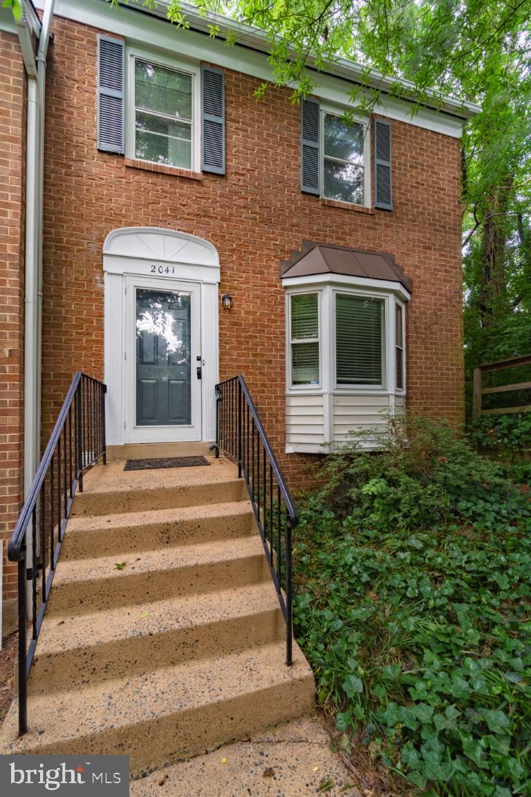 HENSON PARK - Residential Lease