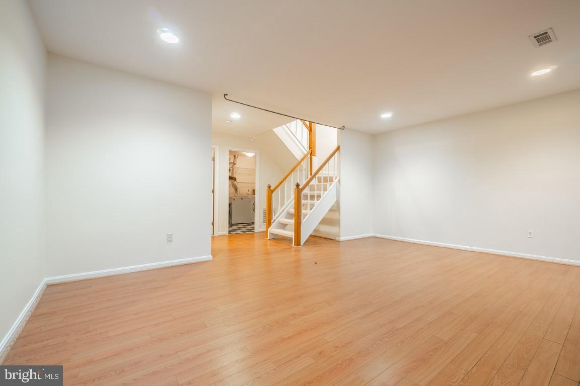 HENSON PARK - Residential Lease