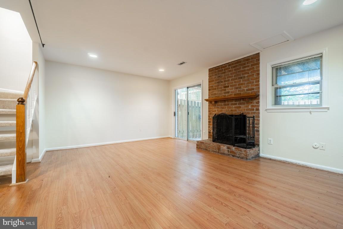 HENSON PARK - Residential Lease