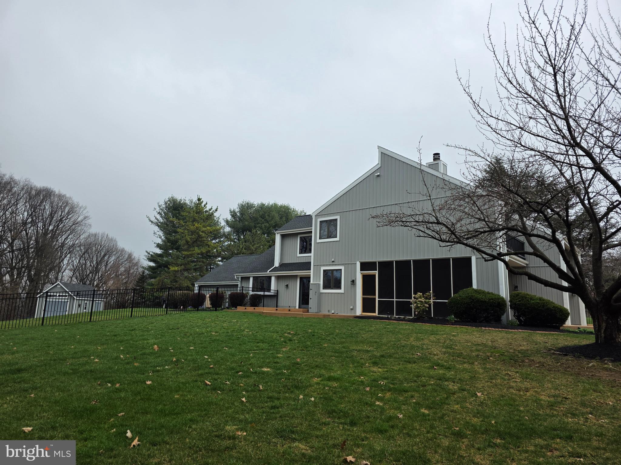 HILLYMEDE - Residential