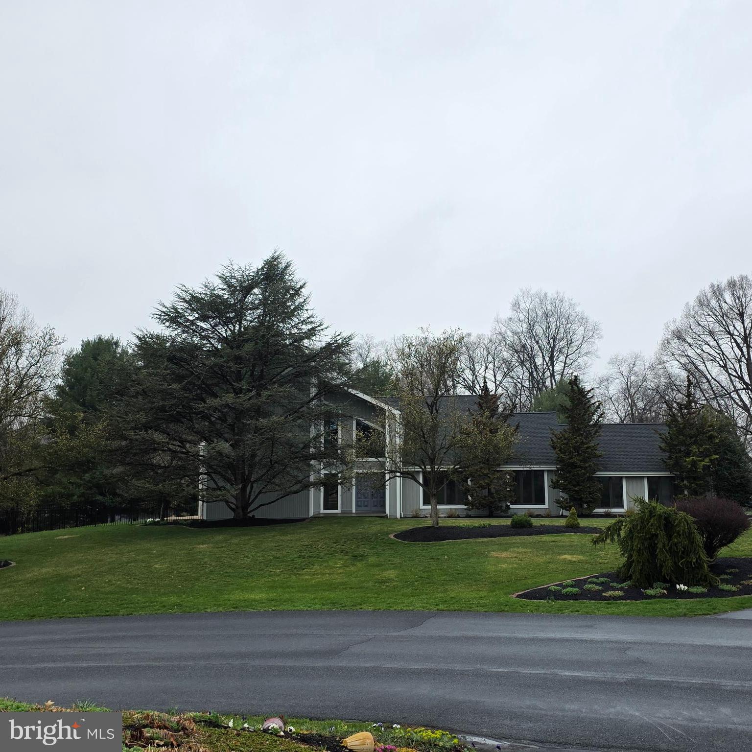 HILLYMEDE - Residential