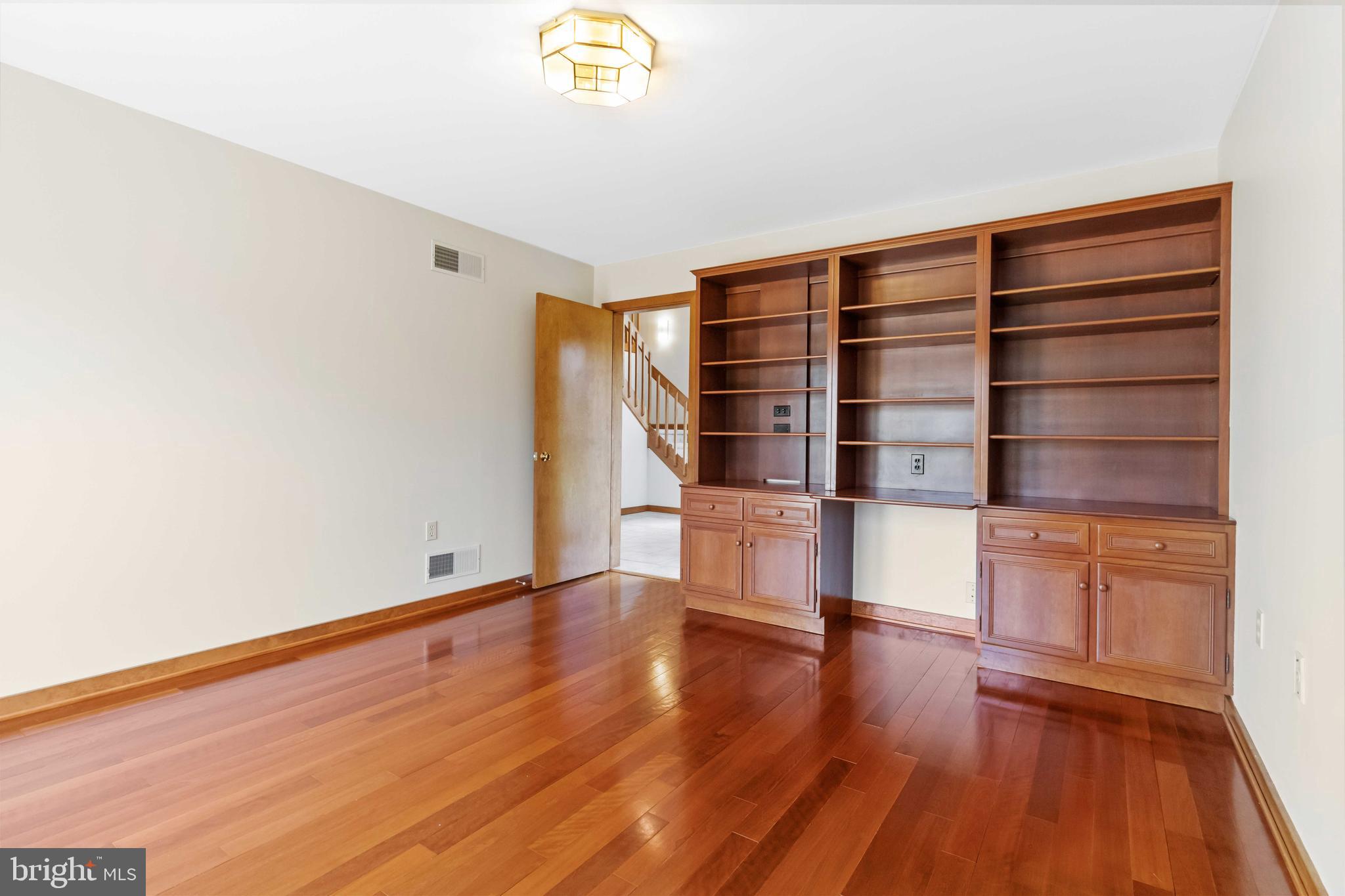 HILLYMEDE - Residential