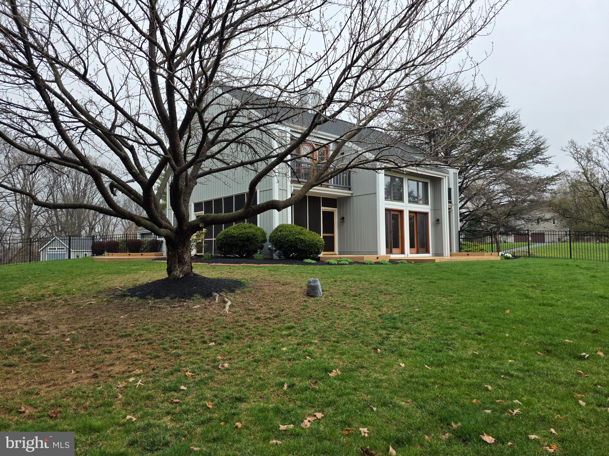 HILLYMEDE - Residential