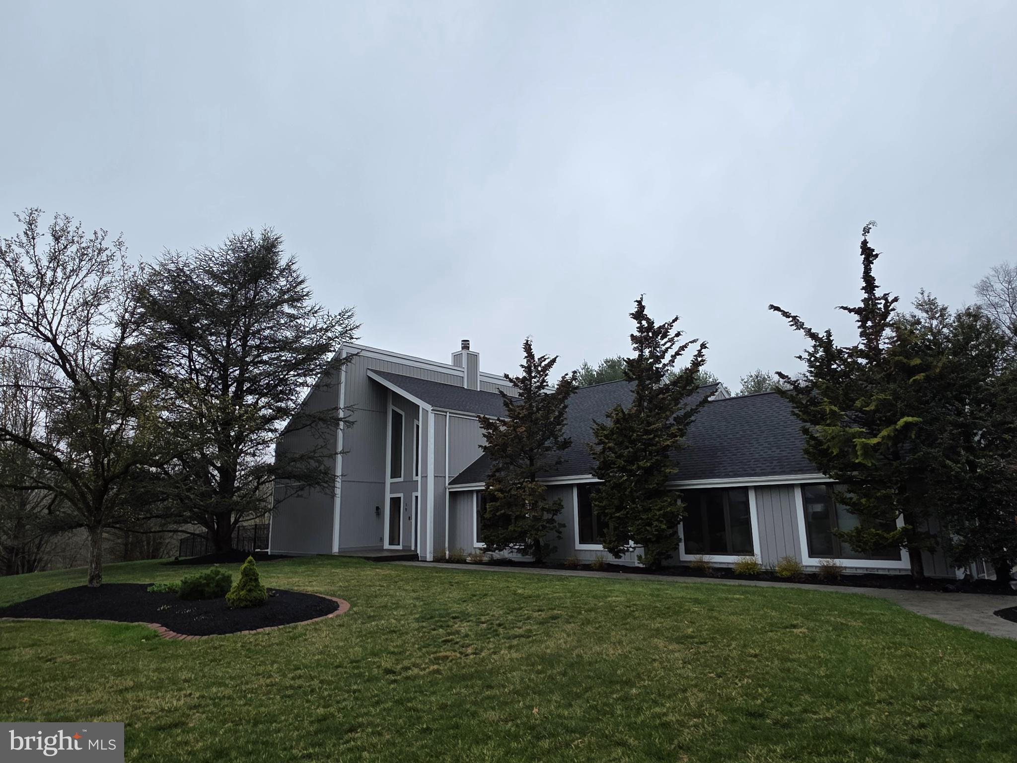 HILLYMEDE - Residential