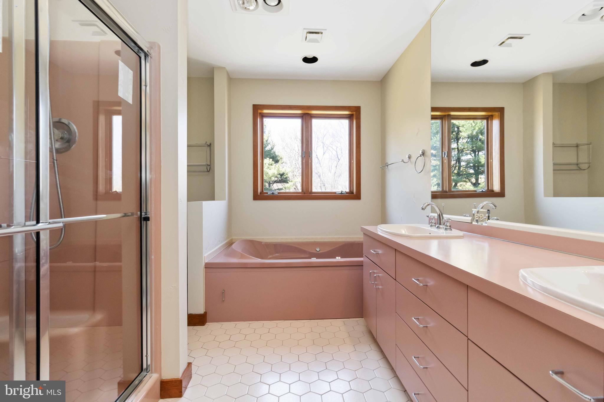 HILLYMEDE - Residential