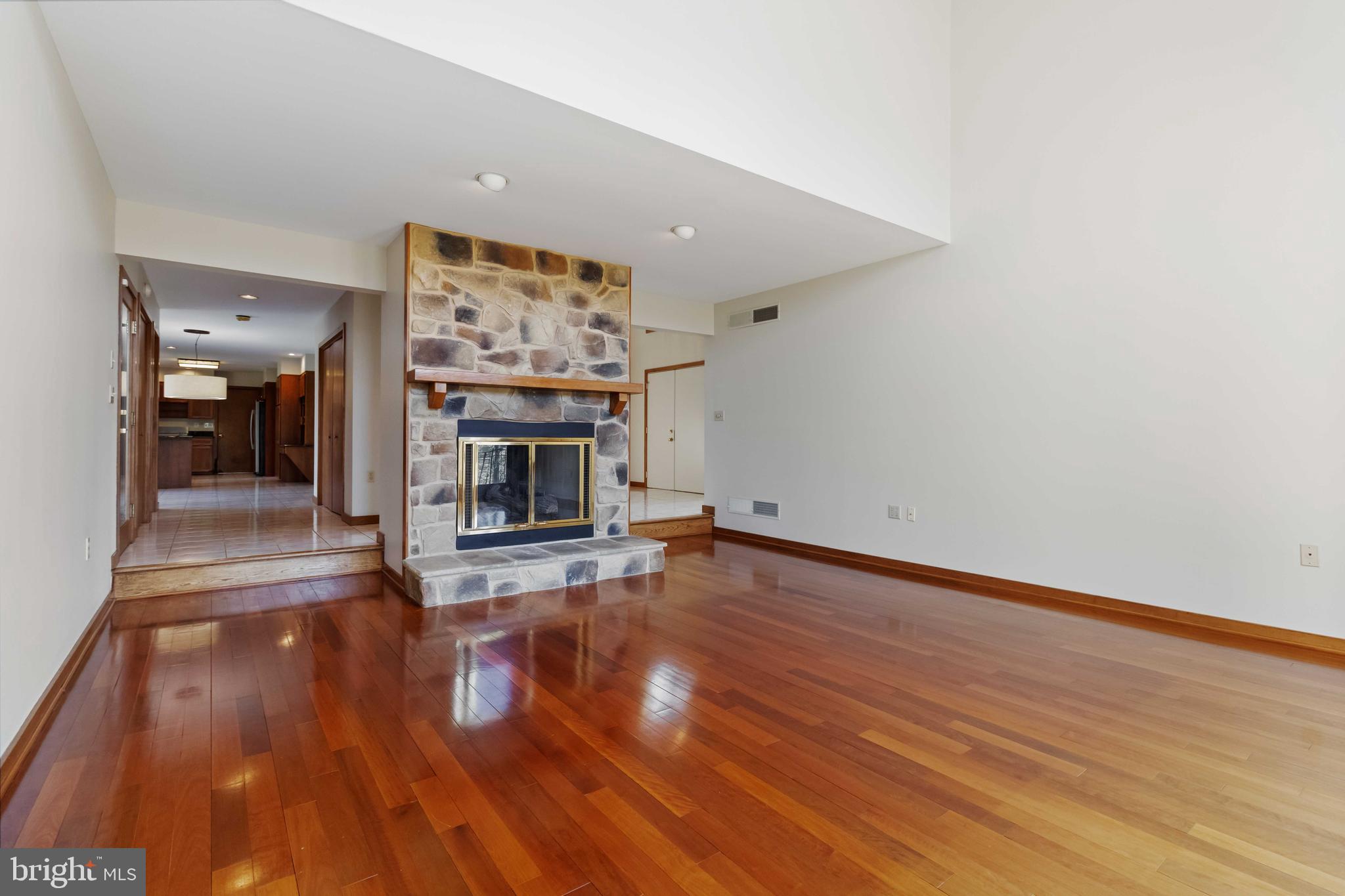 HILLYMEDE - Residential