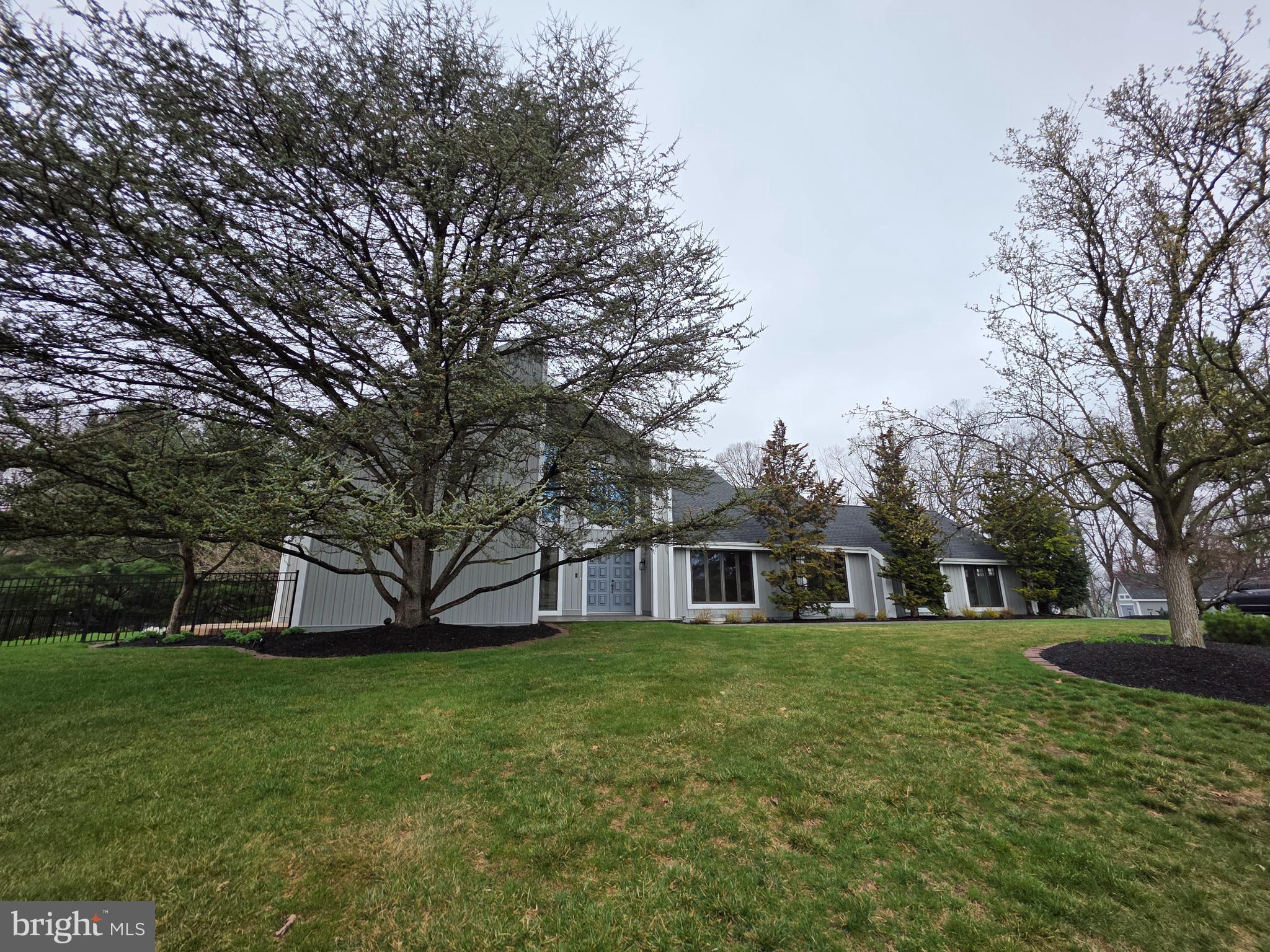 HILLYMEDE - Residential