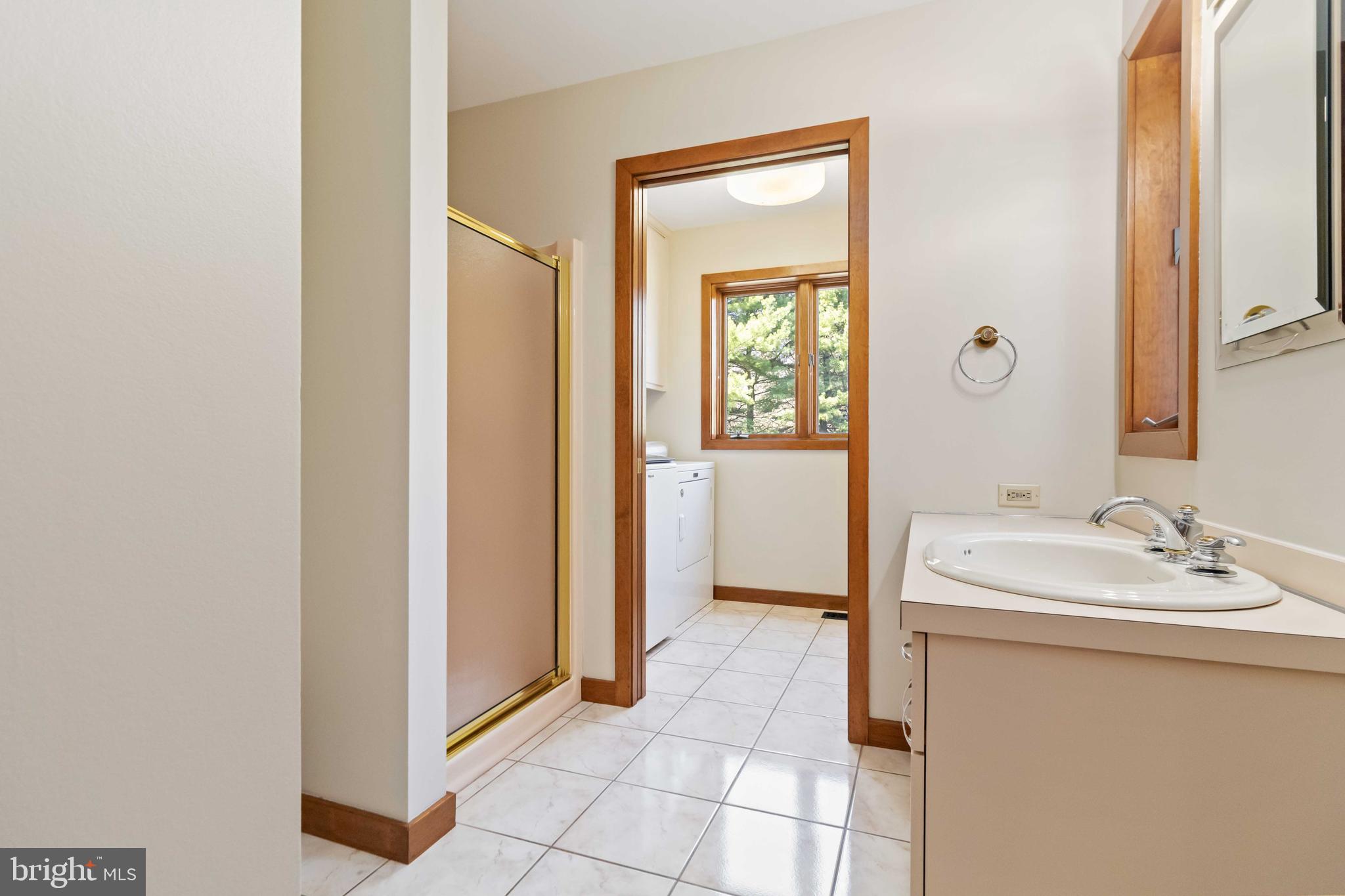 HILLYMEDE - Residential