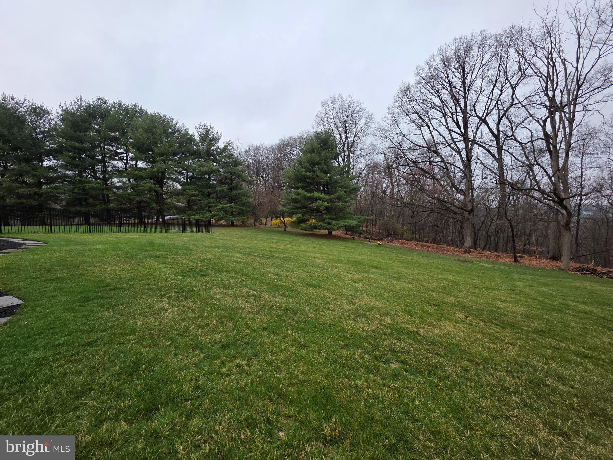 HILLYMEDE - Residential