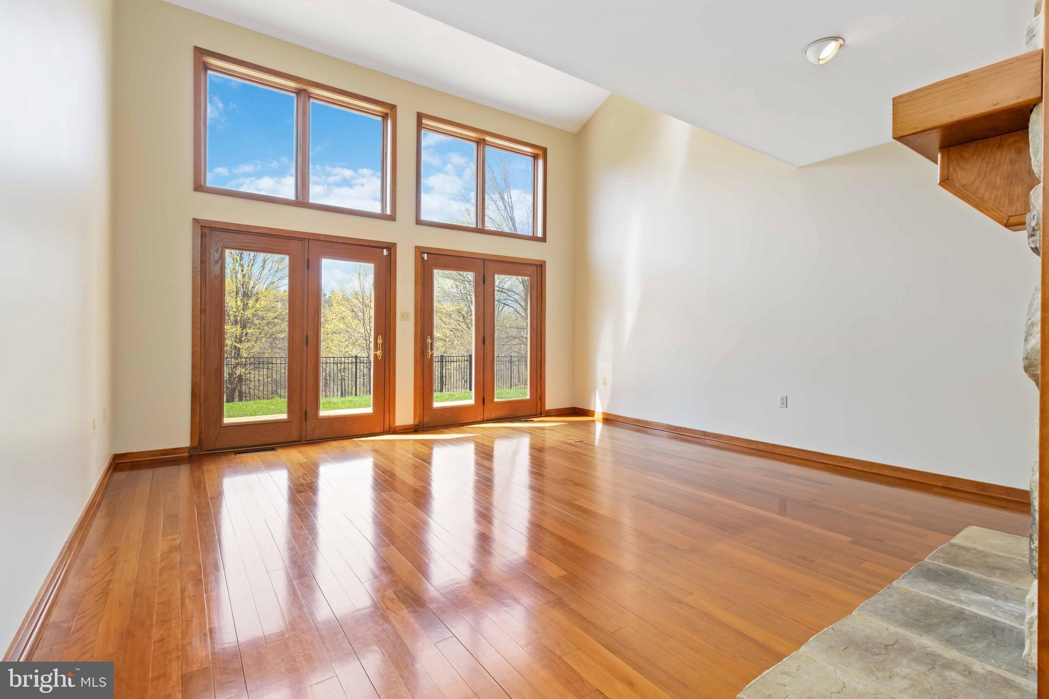 HILLYMEDE - Residential