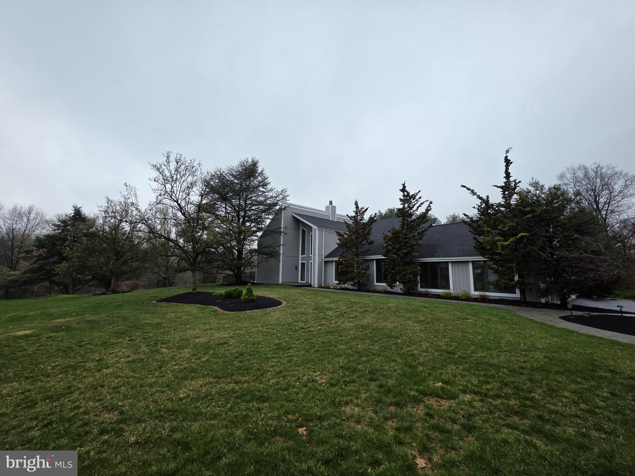 HILLYMEDE - Residential