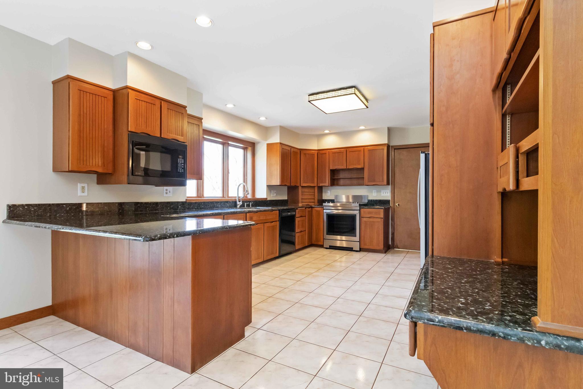 HILLYMEDE - Residential