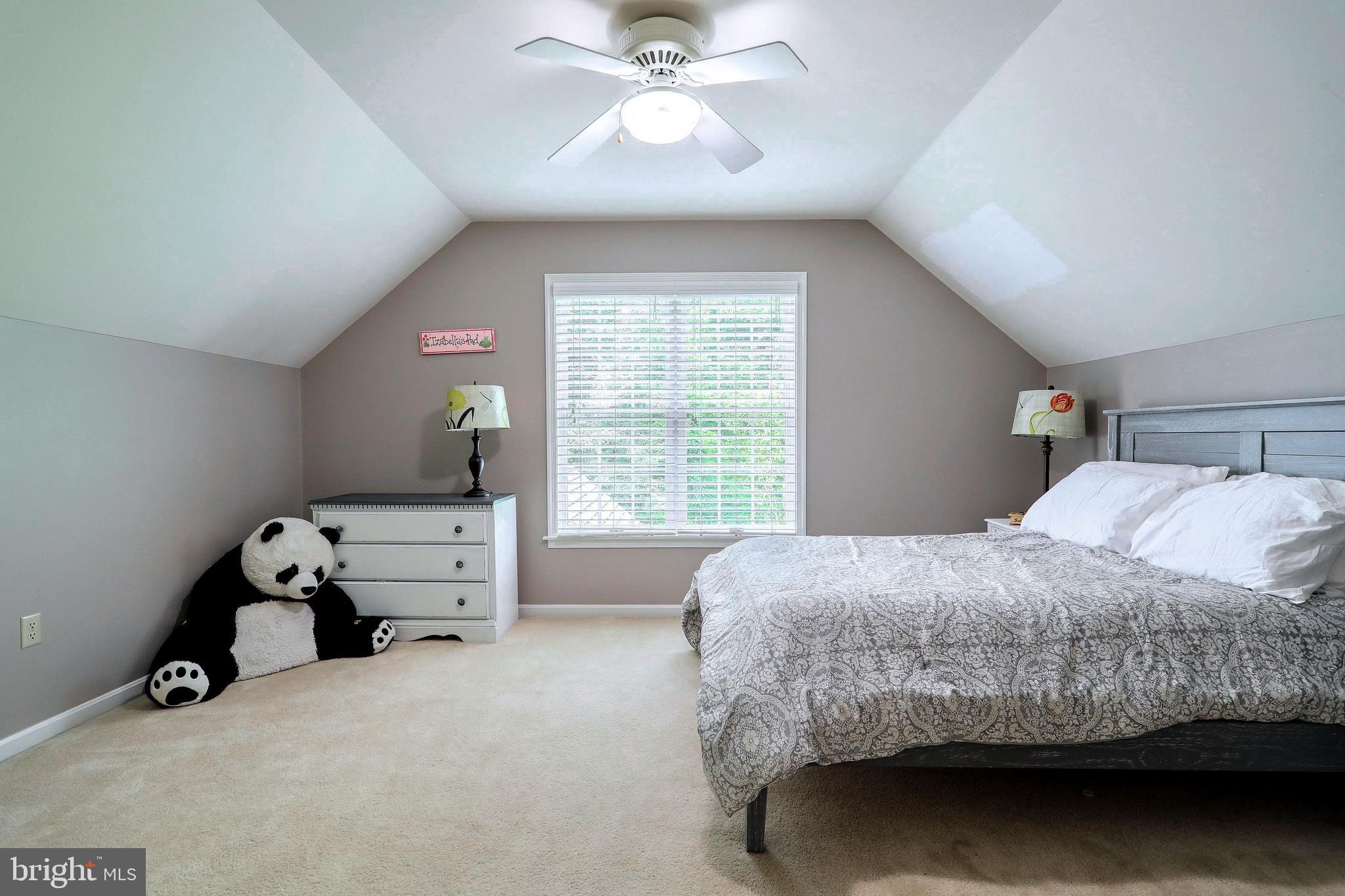 LAUREL ESTATES - Residential