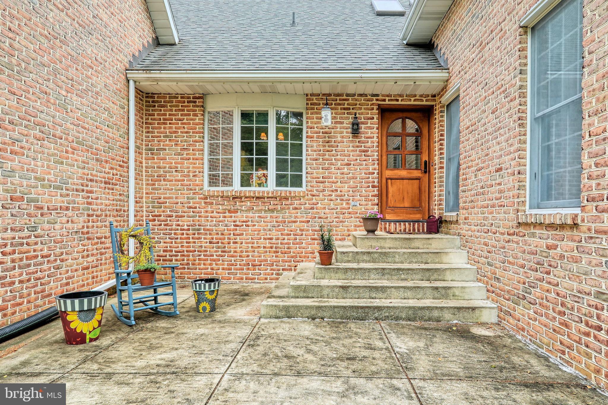 LAUREL ESTATES - Residential