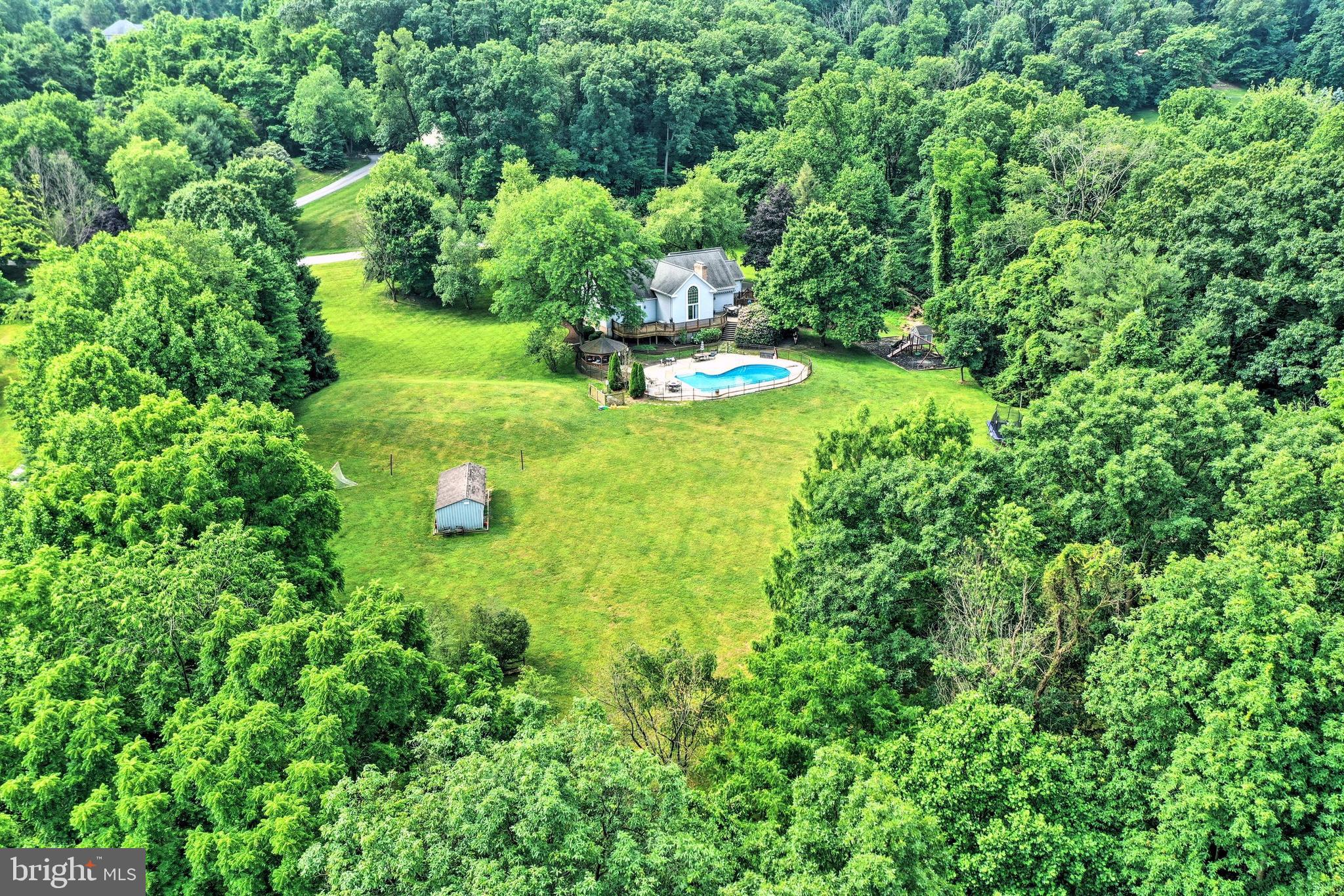 LAUREL ESTATES - Residential
