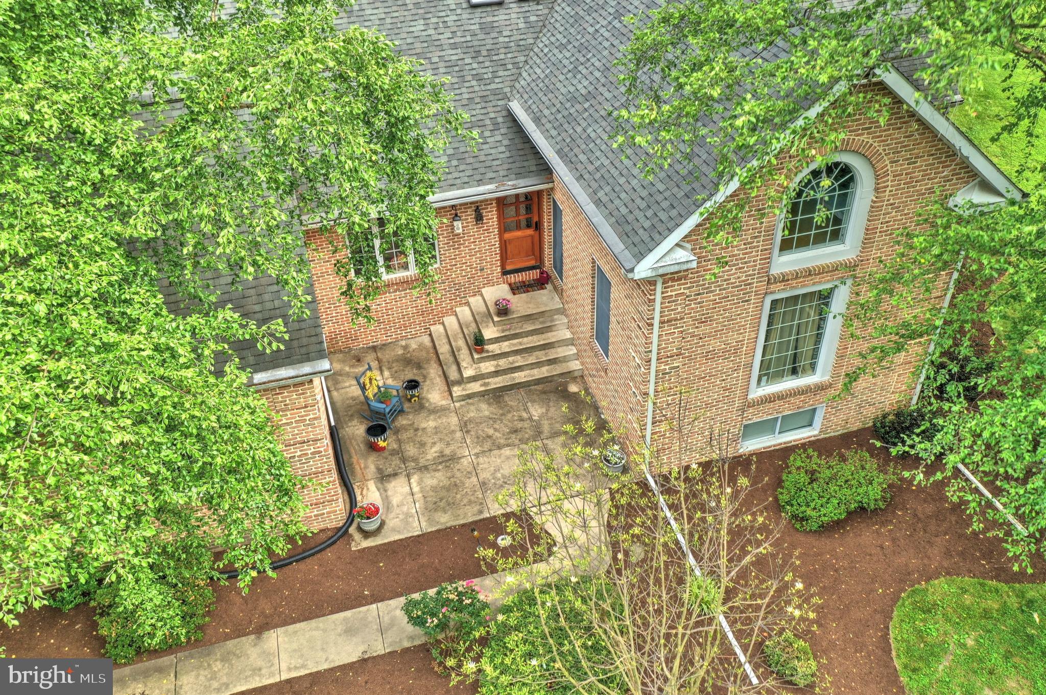LAUREL ESTATES - Residential