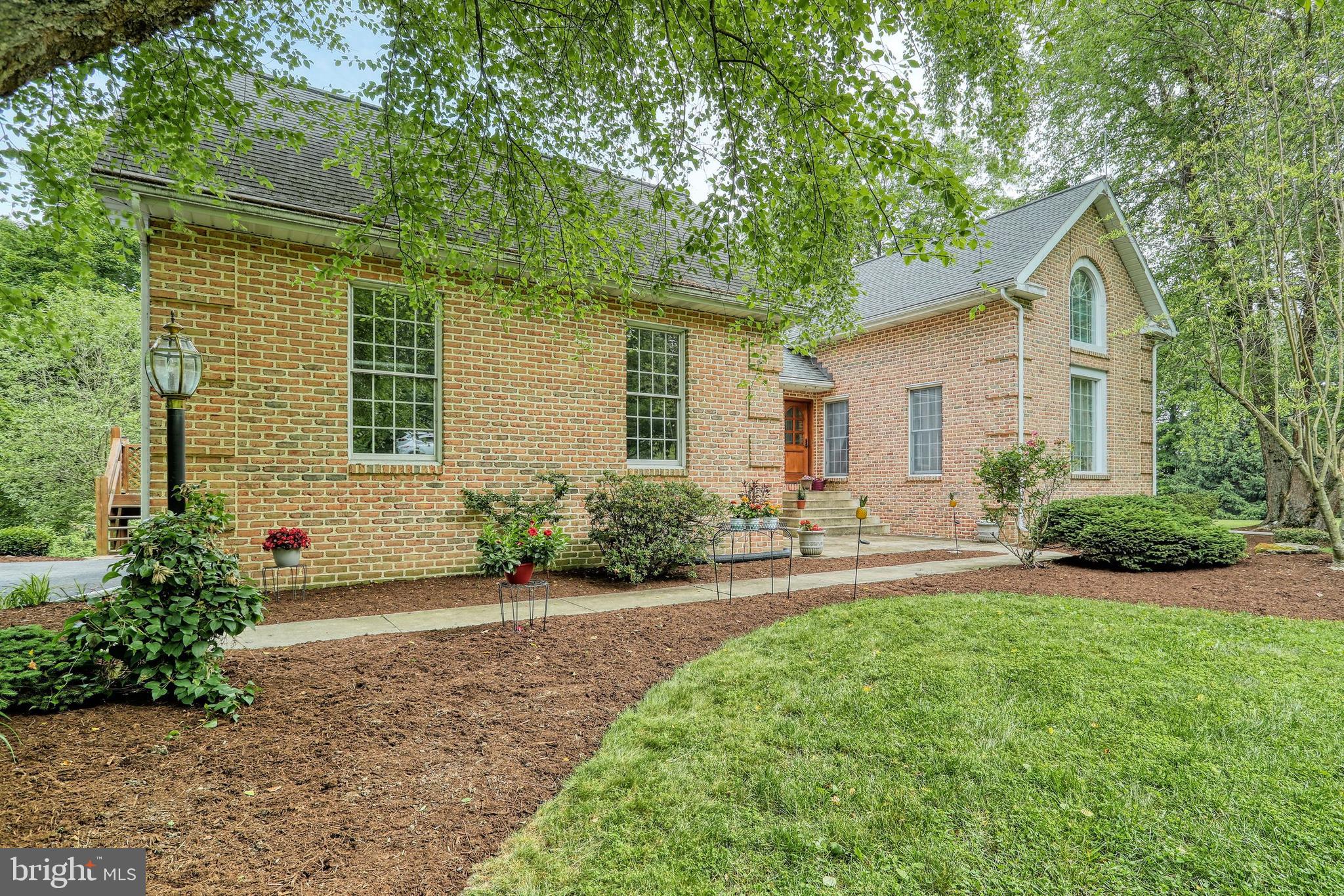 LAUREL ESTATES - Residential