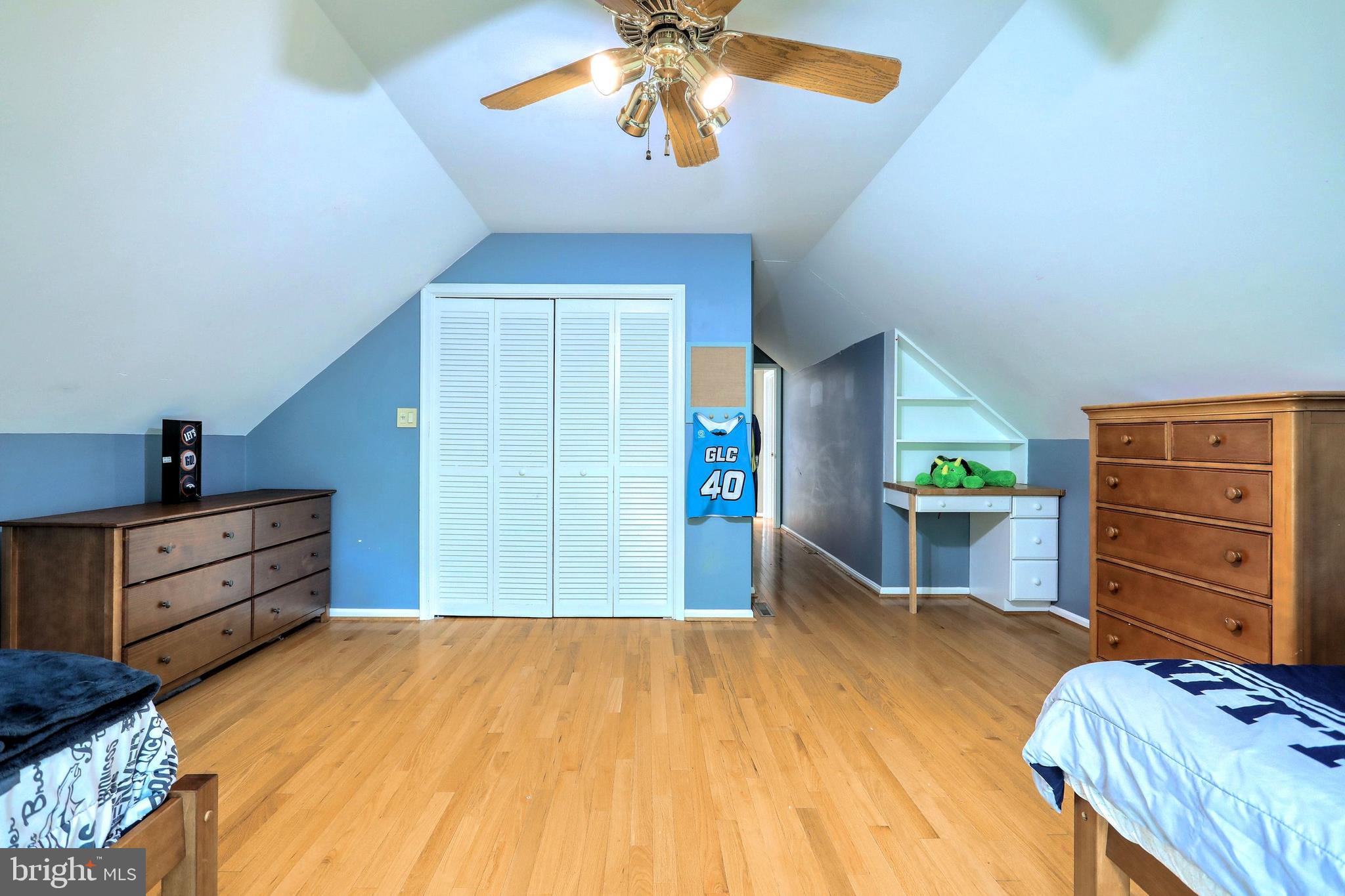 LAUREL ESTATES - Residential