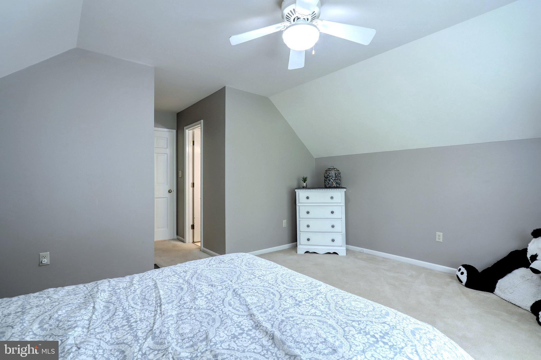 LAUREL ESTATES - Residential
