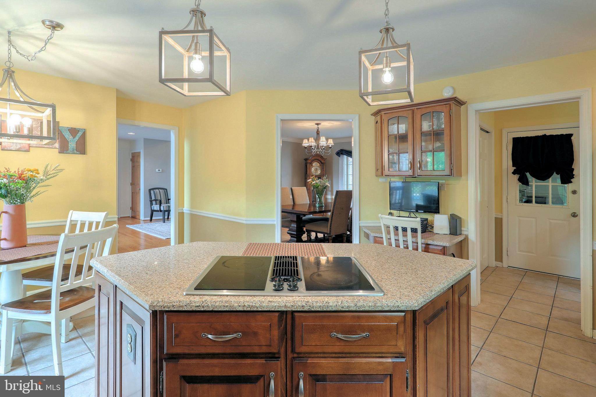 LAUREL ESTATES - Residential