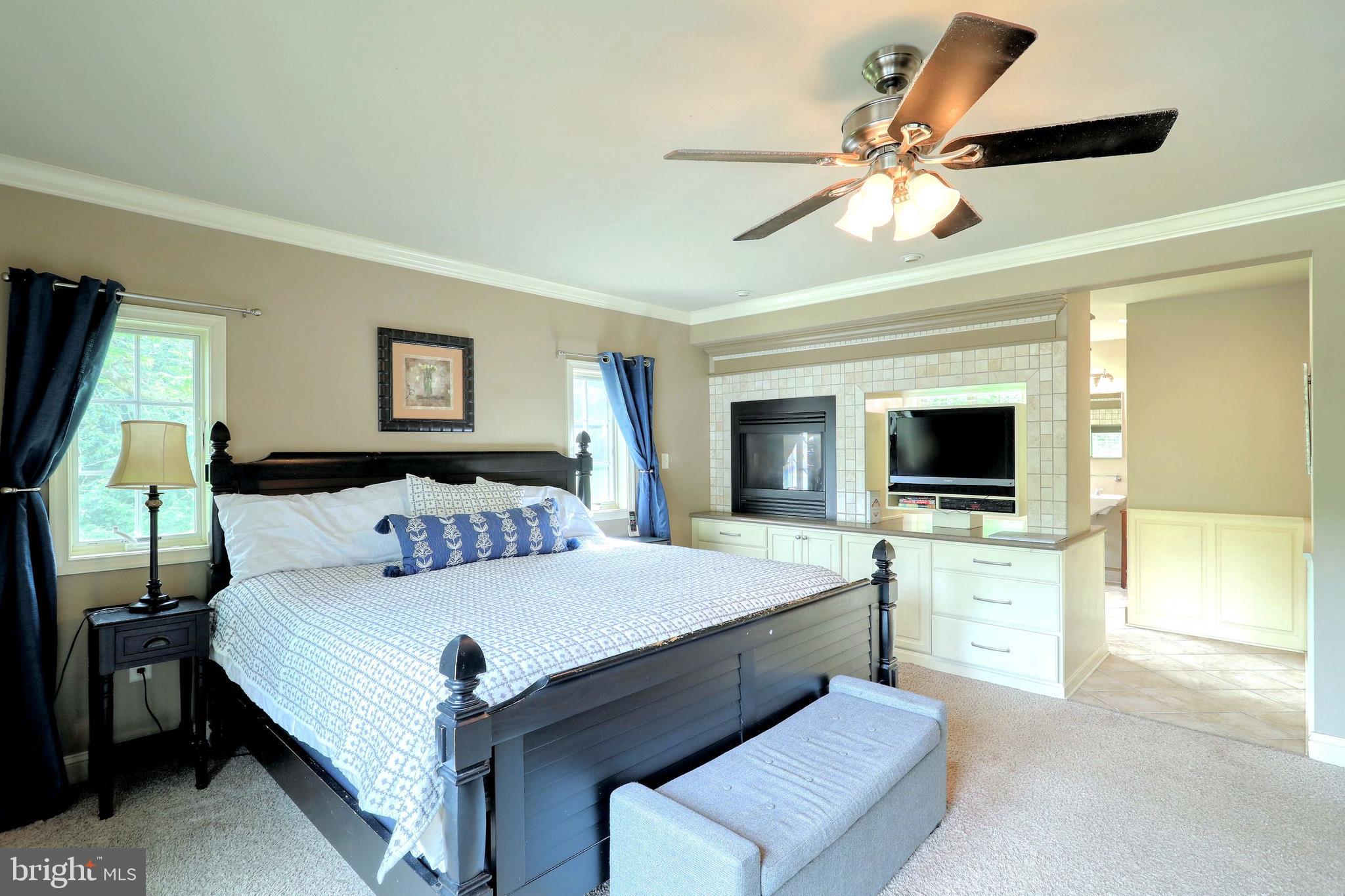 LAUREL ESTATES - Residential