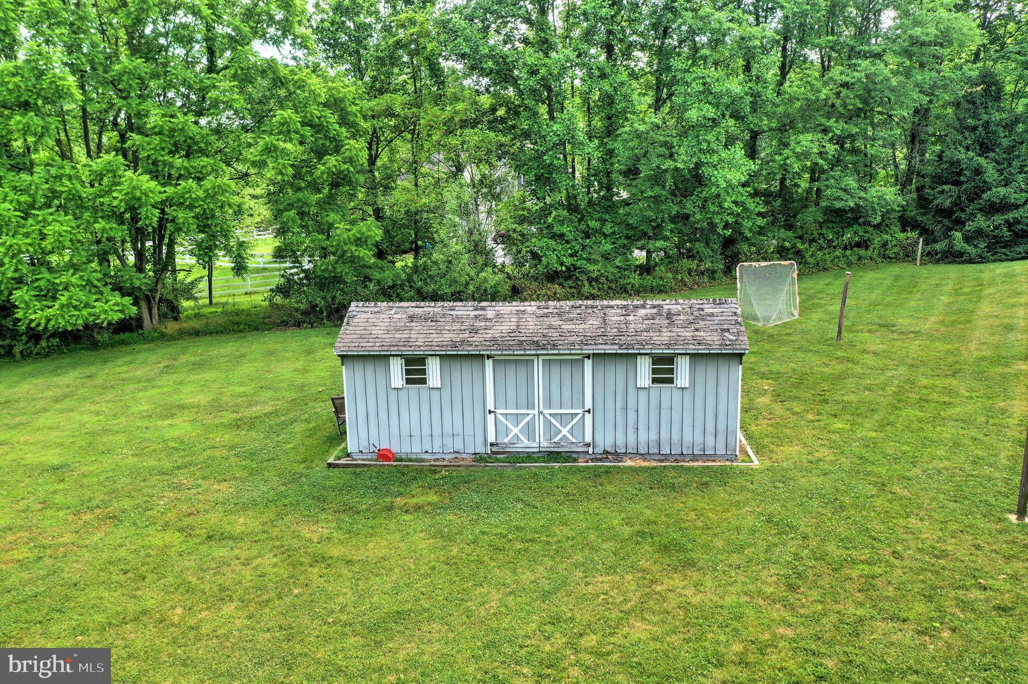 LAUREL ESTATES - Residential