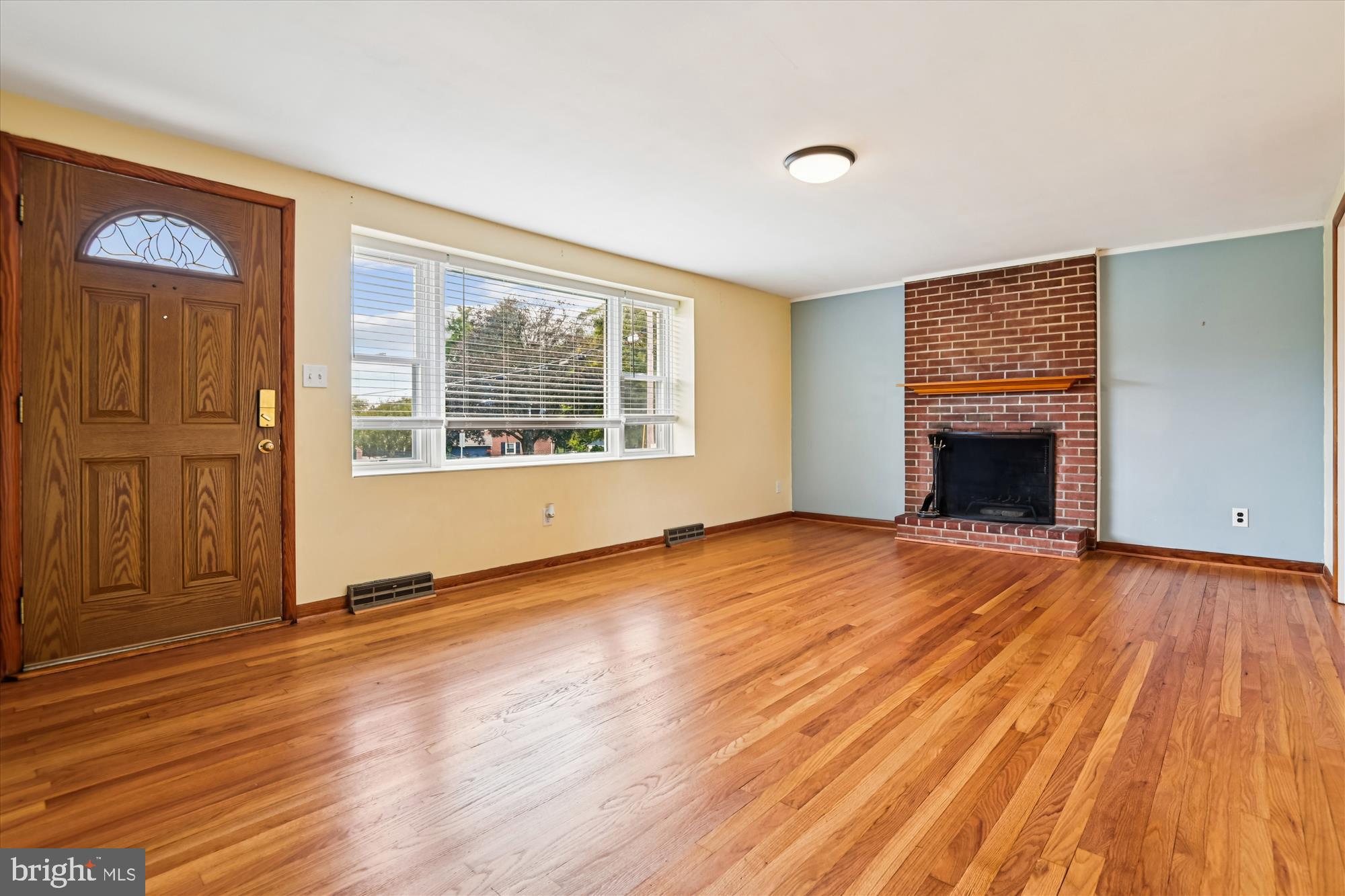 COLONIAL ACRES - Residential