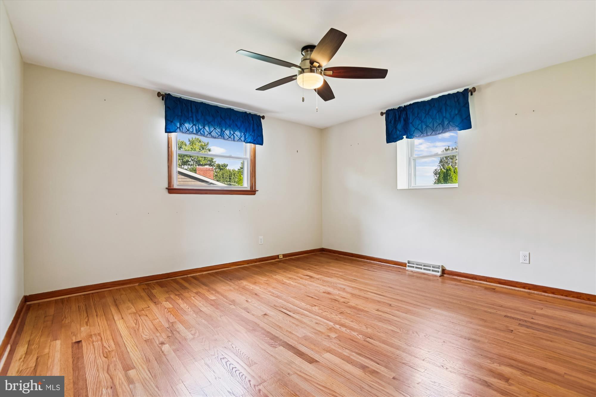 COLONIAL ACRES - Residential
