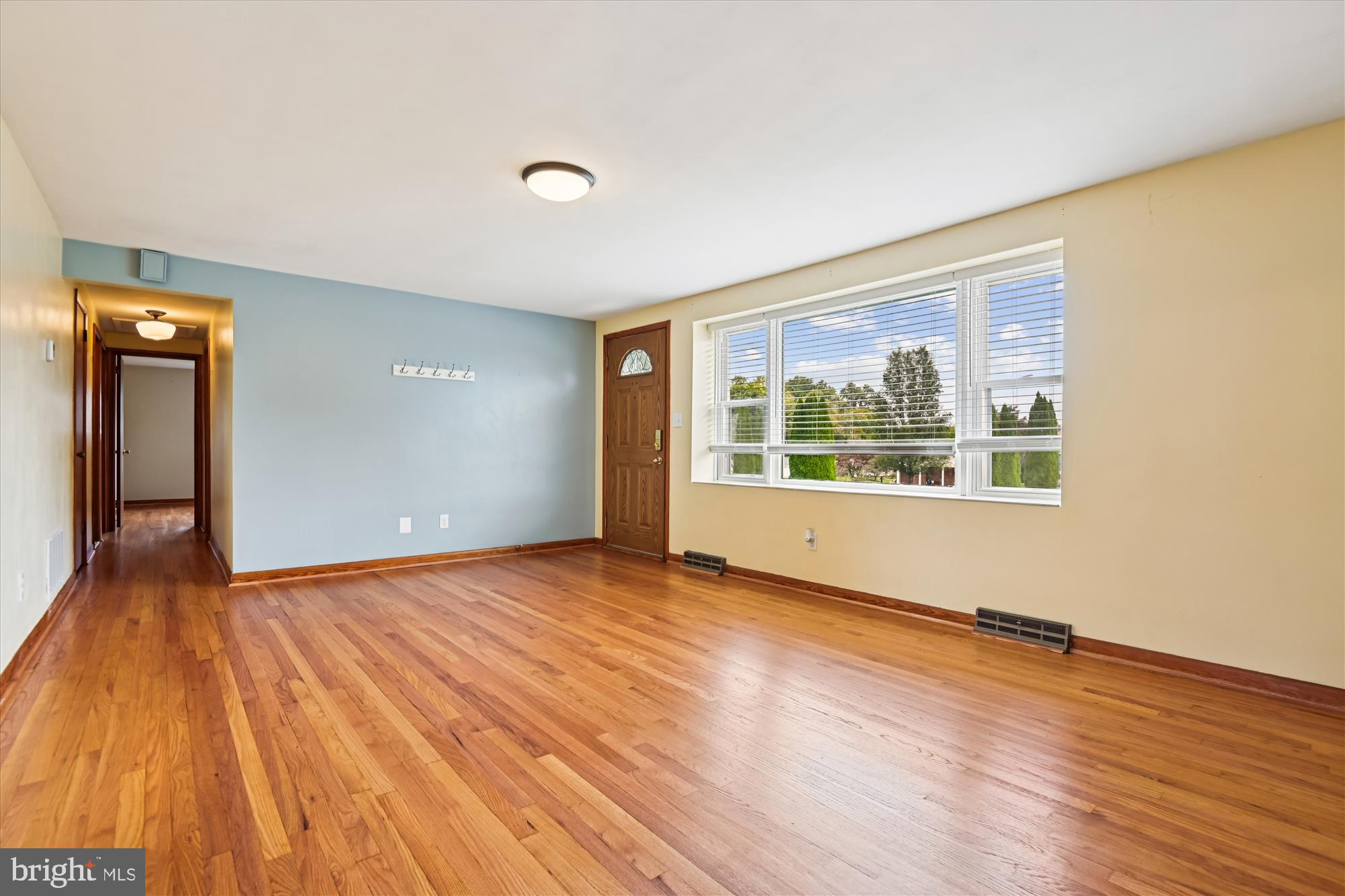 COLONIAL ACRES - Residential