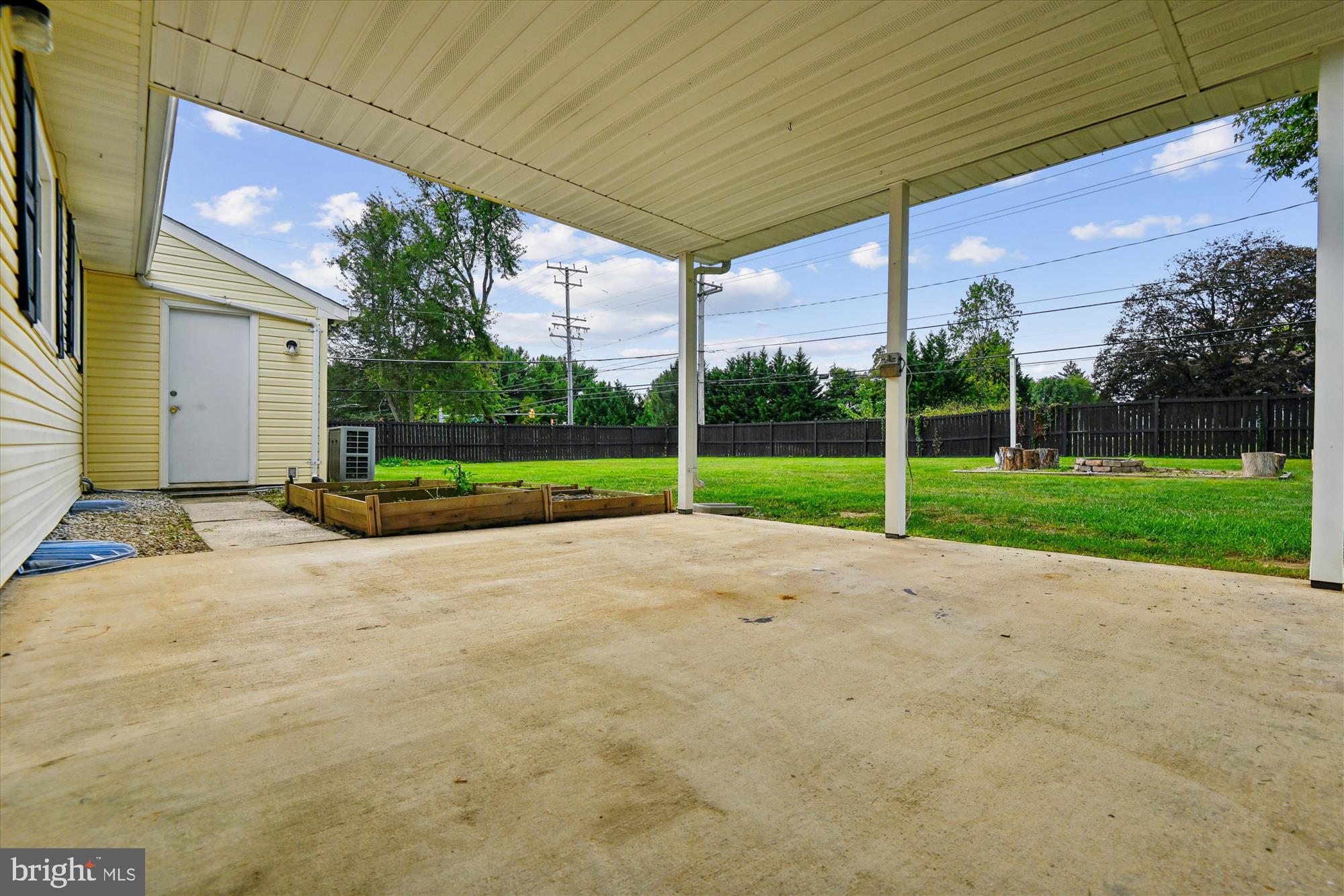 COLONIAL ACRES - Residential