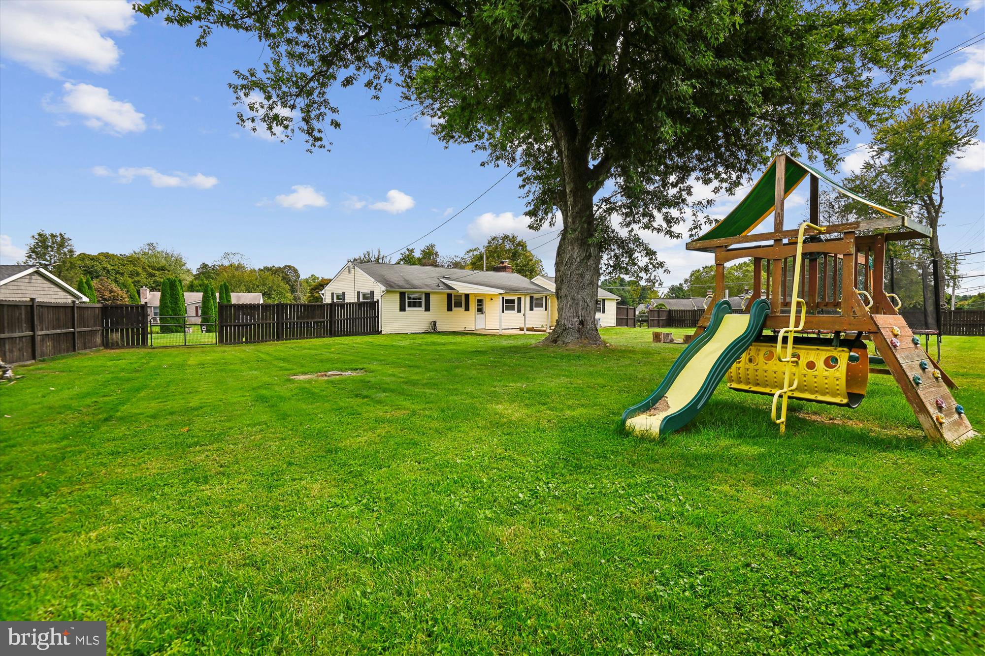 COLONIAL ACRES - Residential
