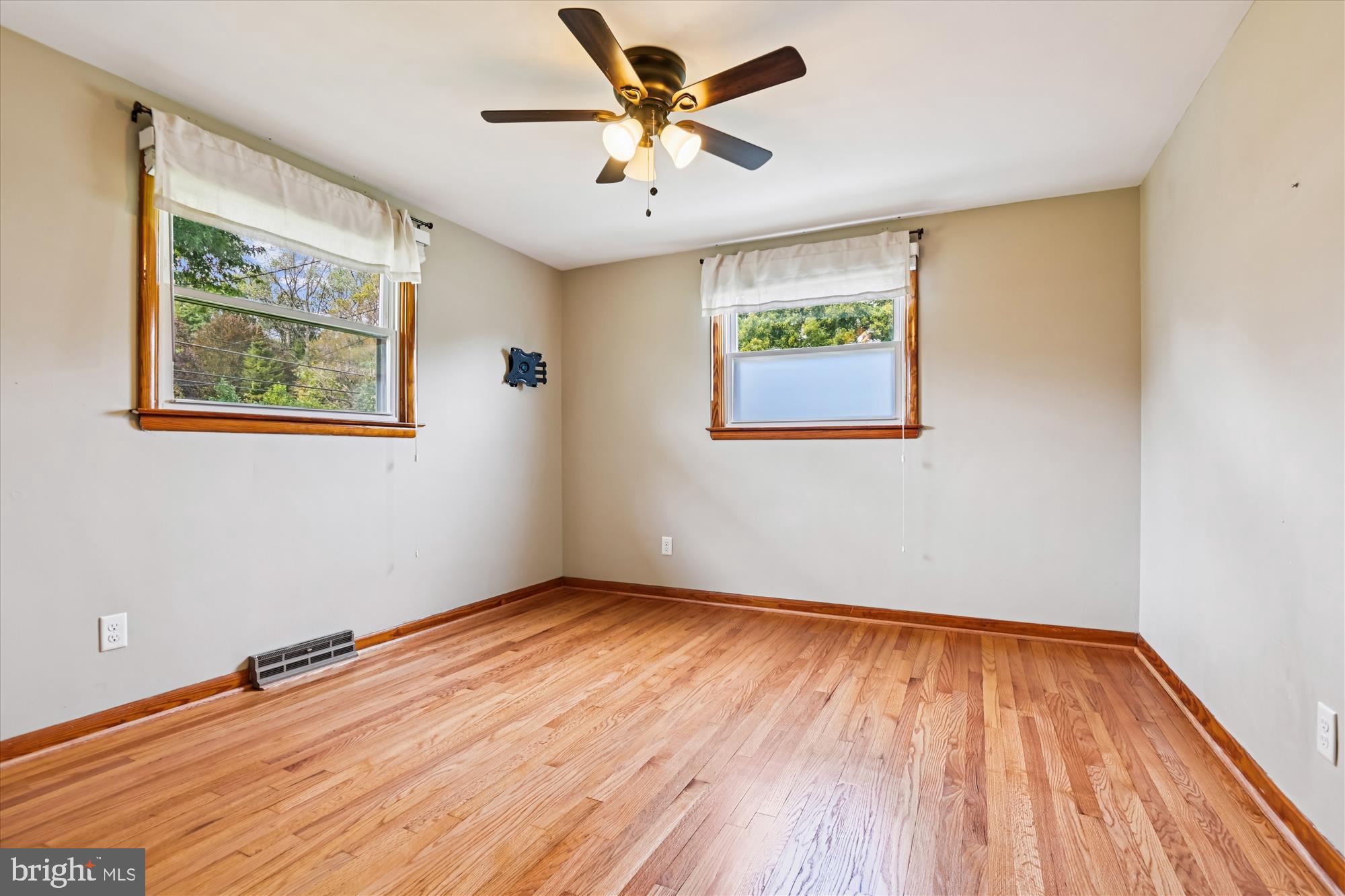 COLONIAL ACRES - Residential