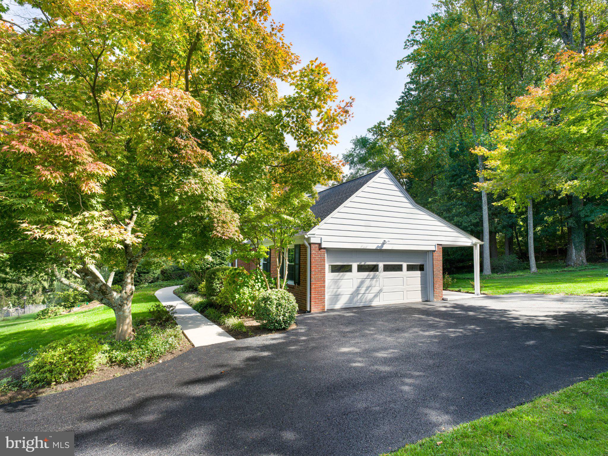 738 LAUREL LANE