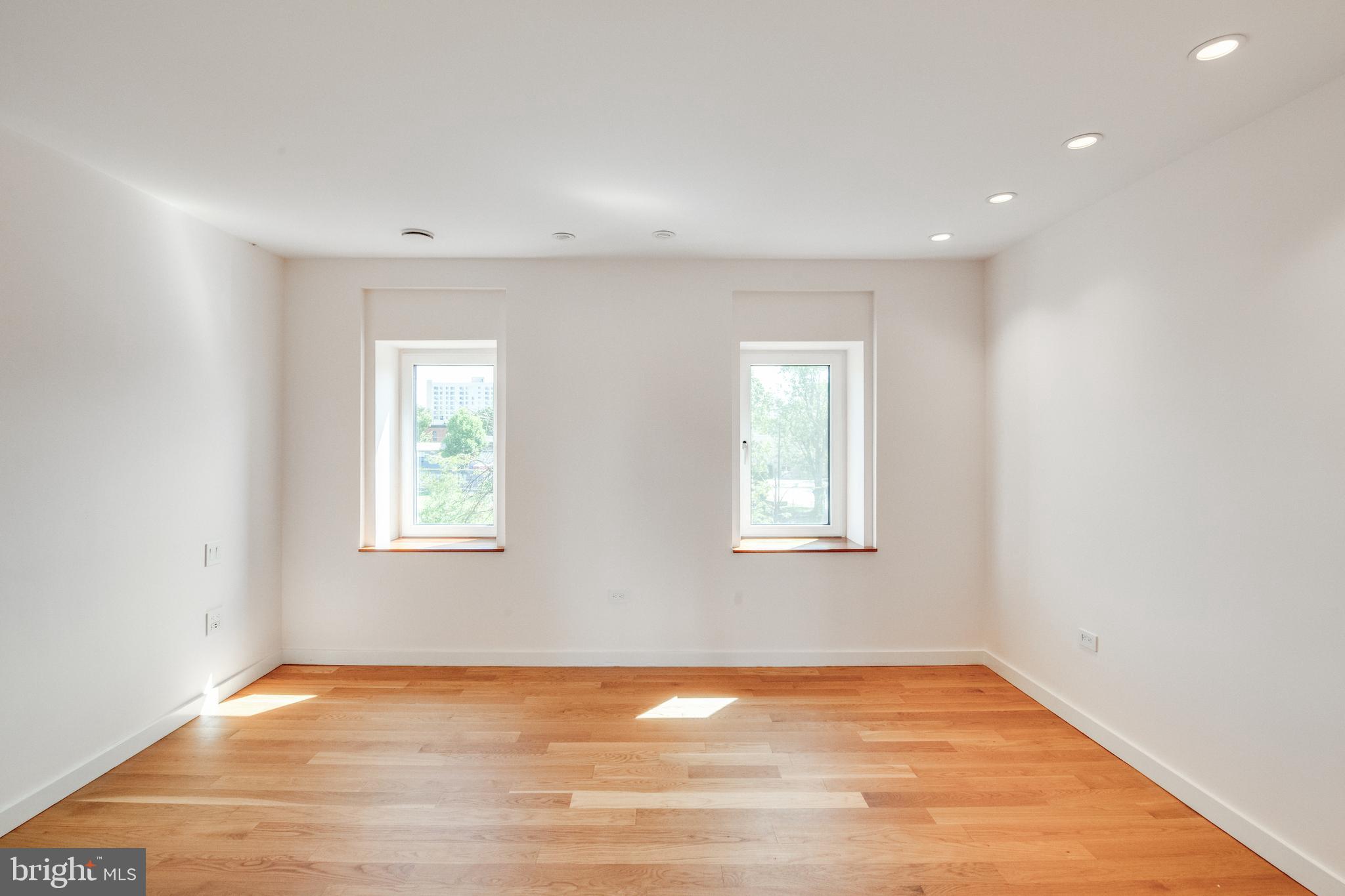 GRADUATE HOSPITAL - Residential