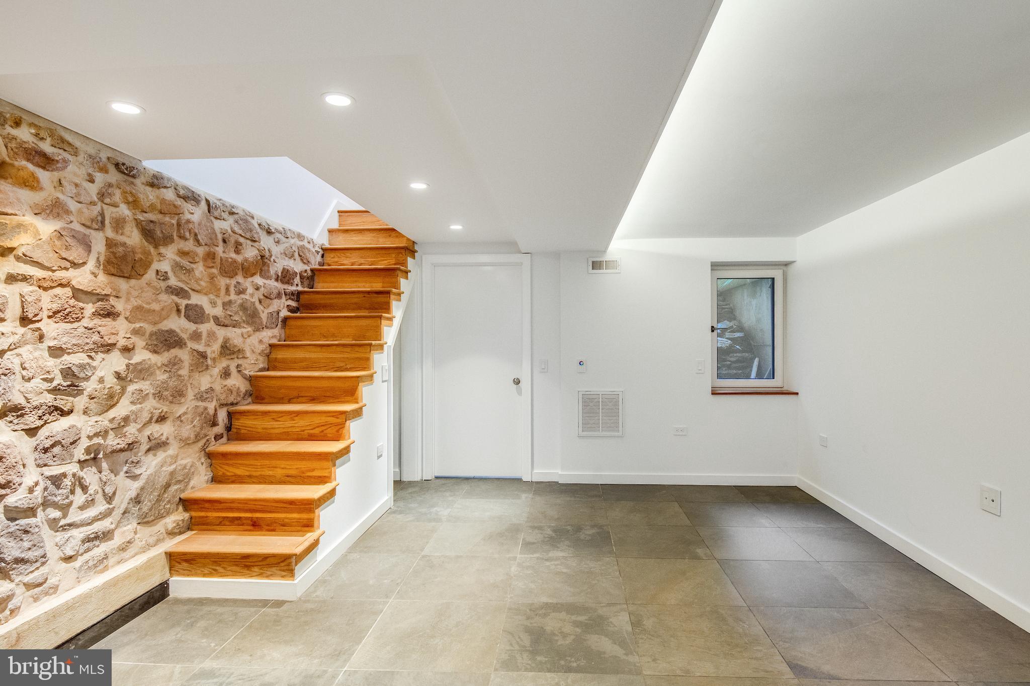 GRADUATE HOSPITAL - Residential