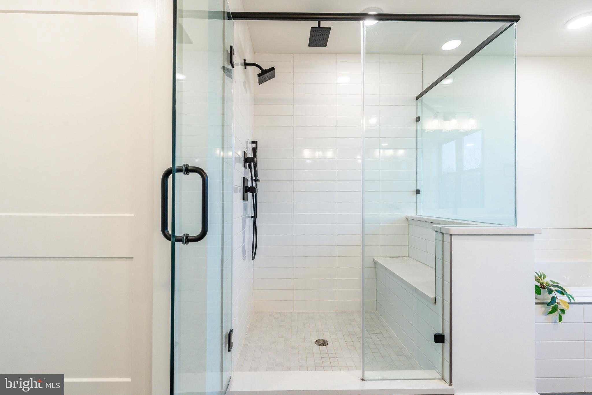 THE LOCKS - Residential