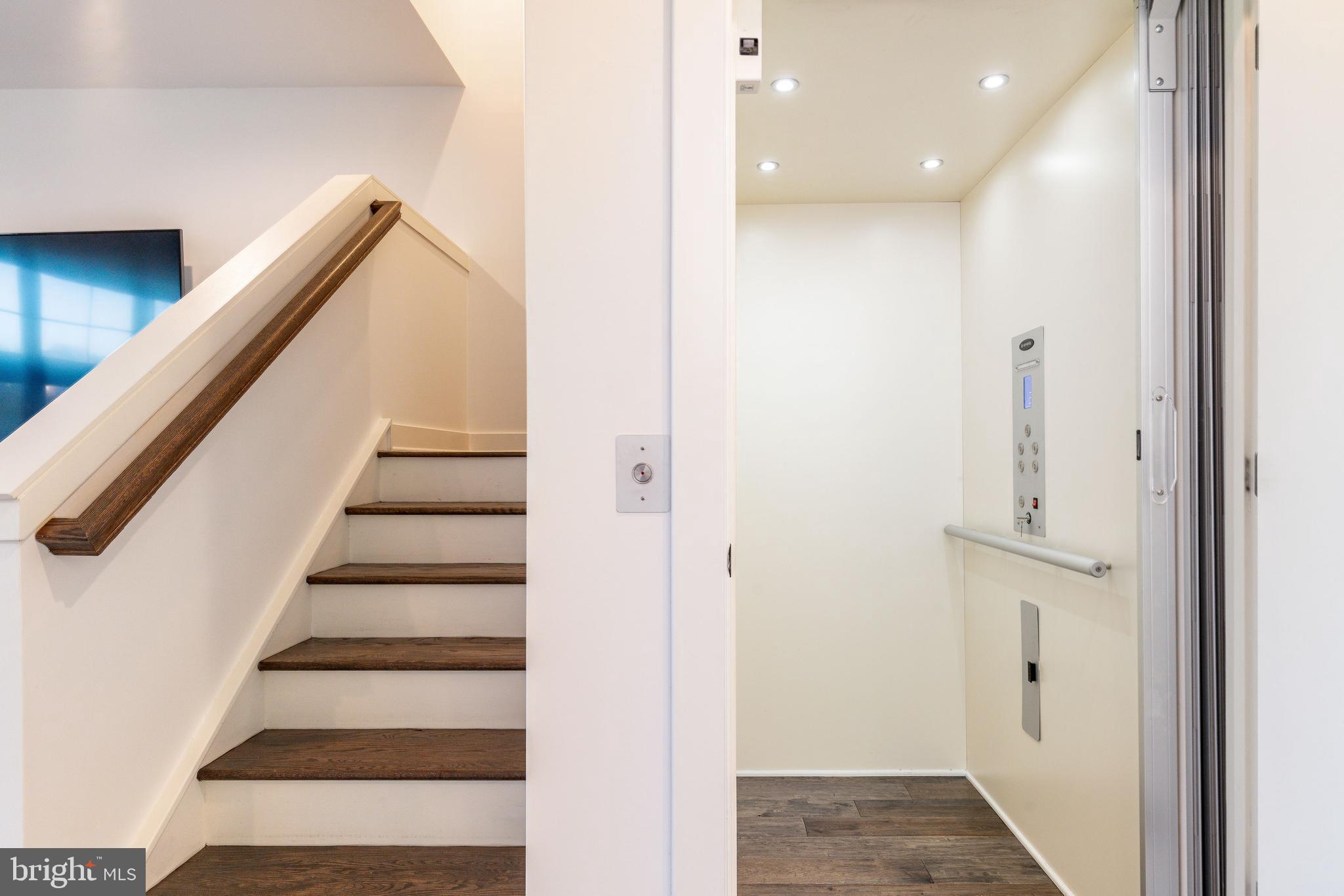 THE LOCKS - Residential