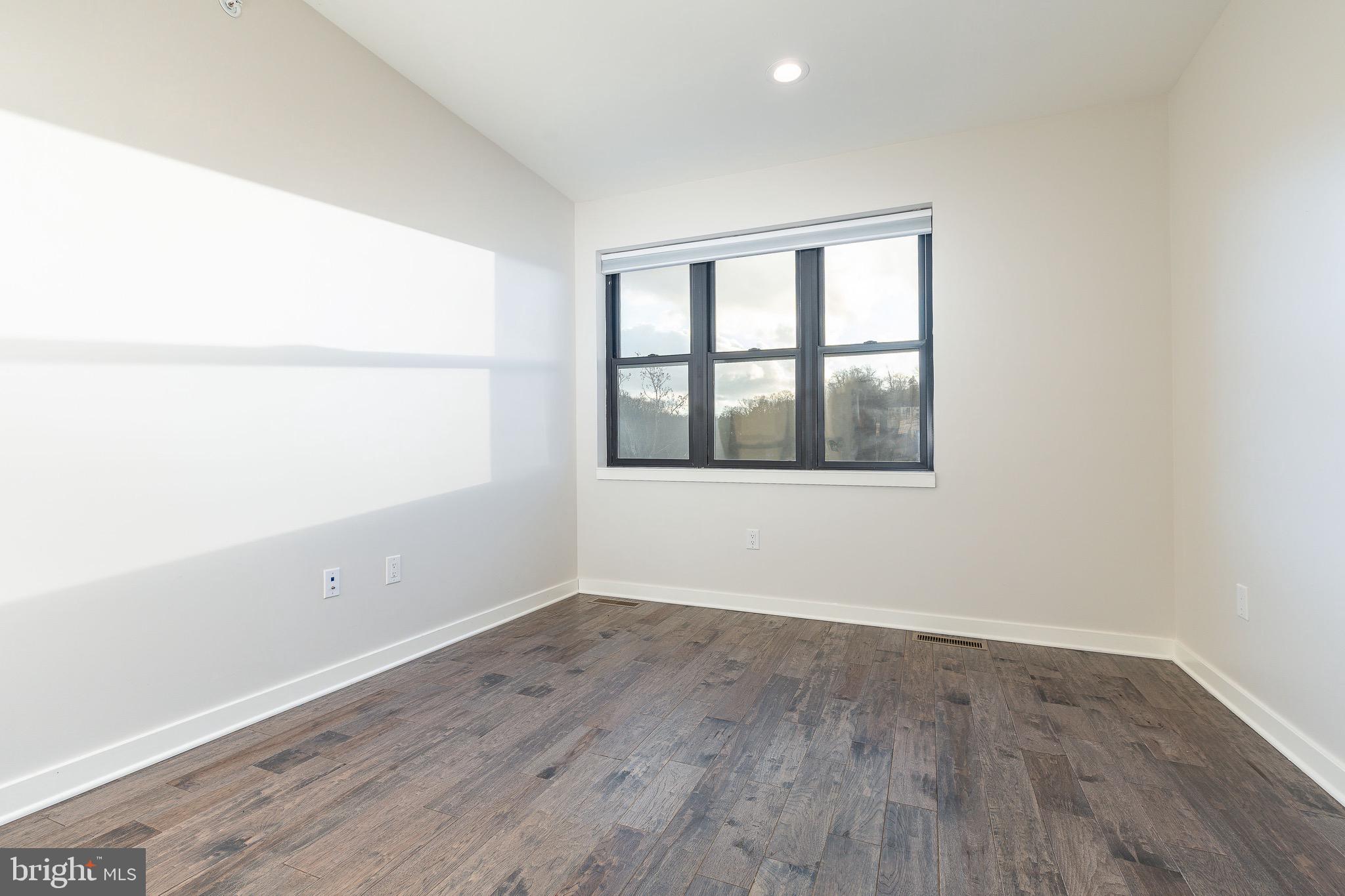 THE LOCKS - Residential