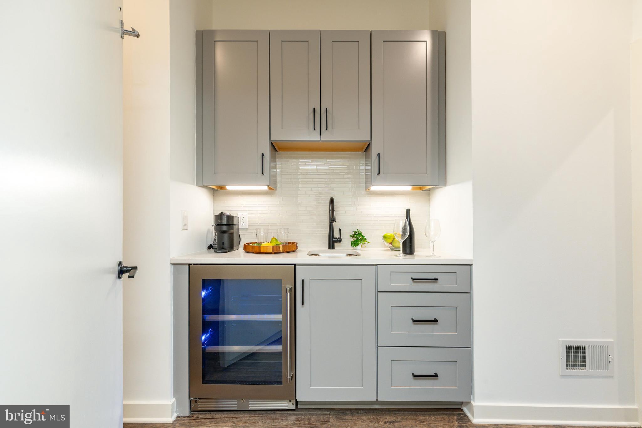 THE LOCKS - Residential