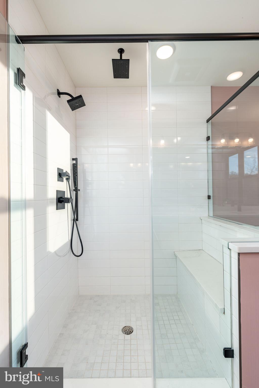 THE LOCKS - Residential