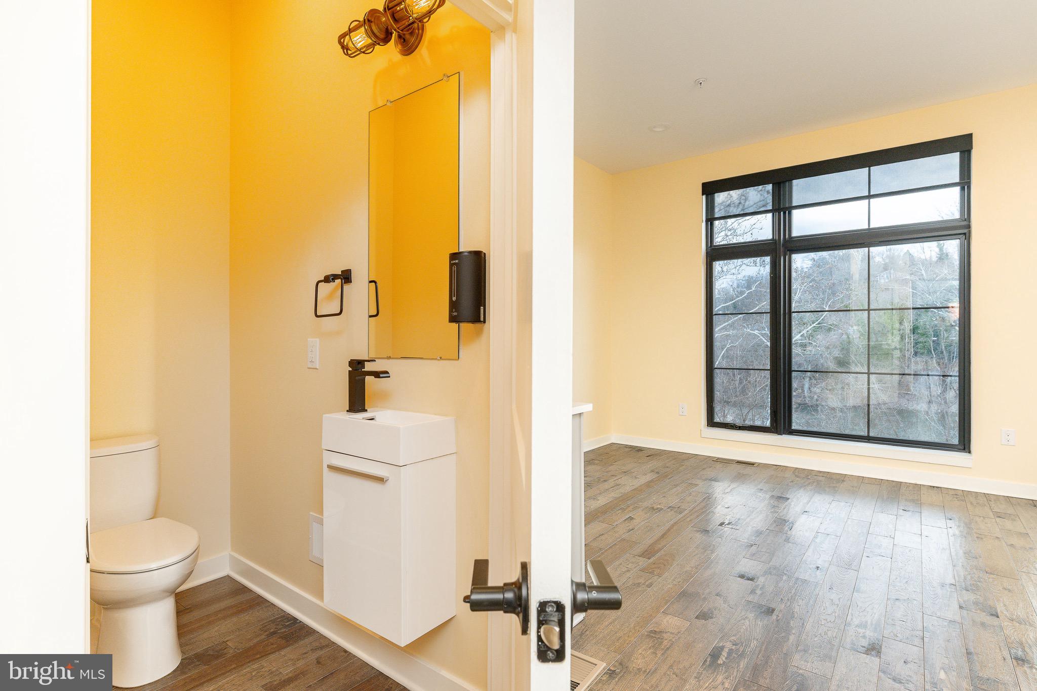 THE LOCKS - Residential