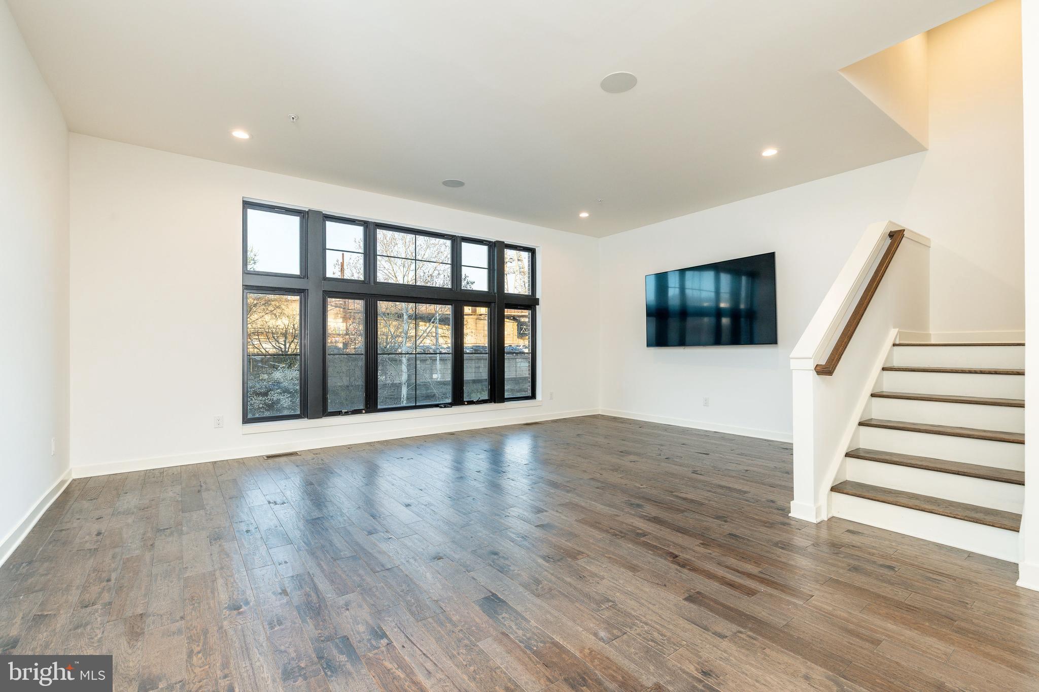 THE LOCKS - Residential