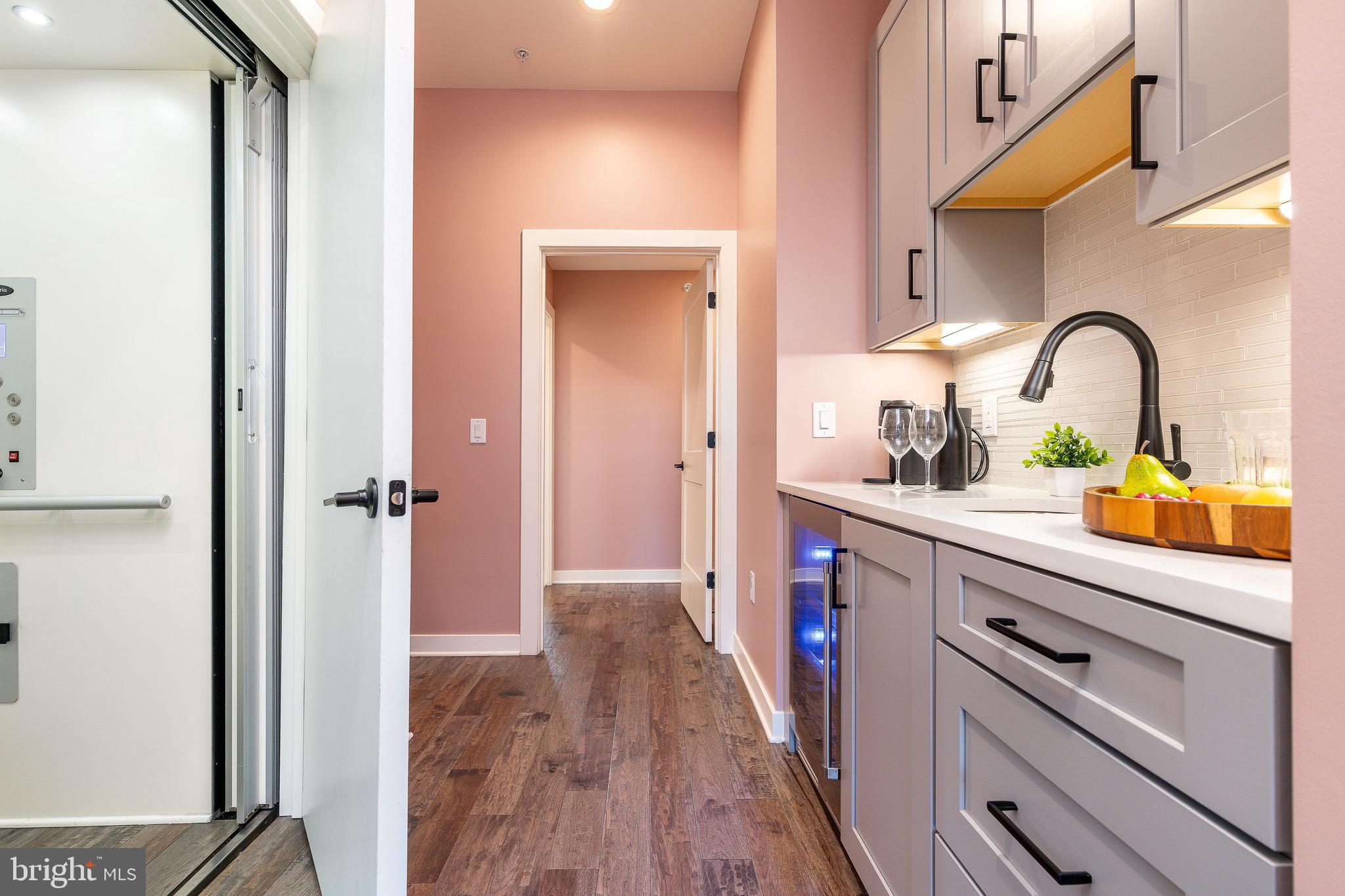 THE LOCKS - Residential