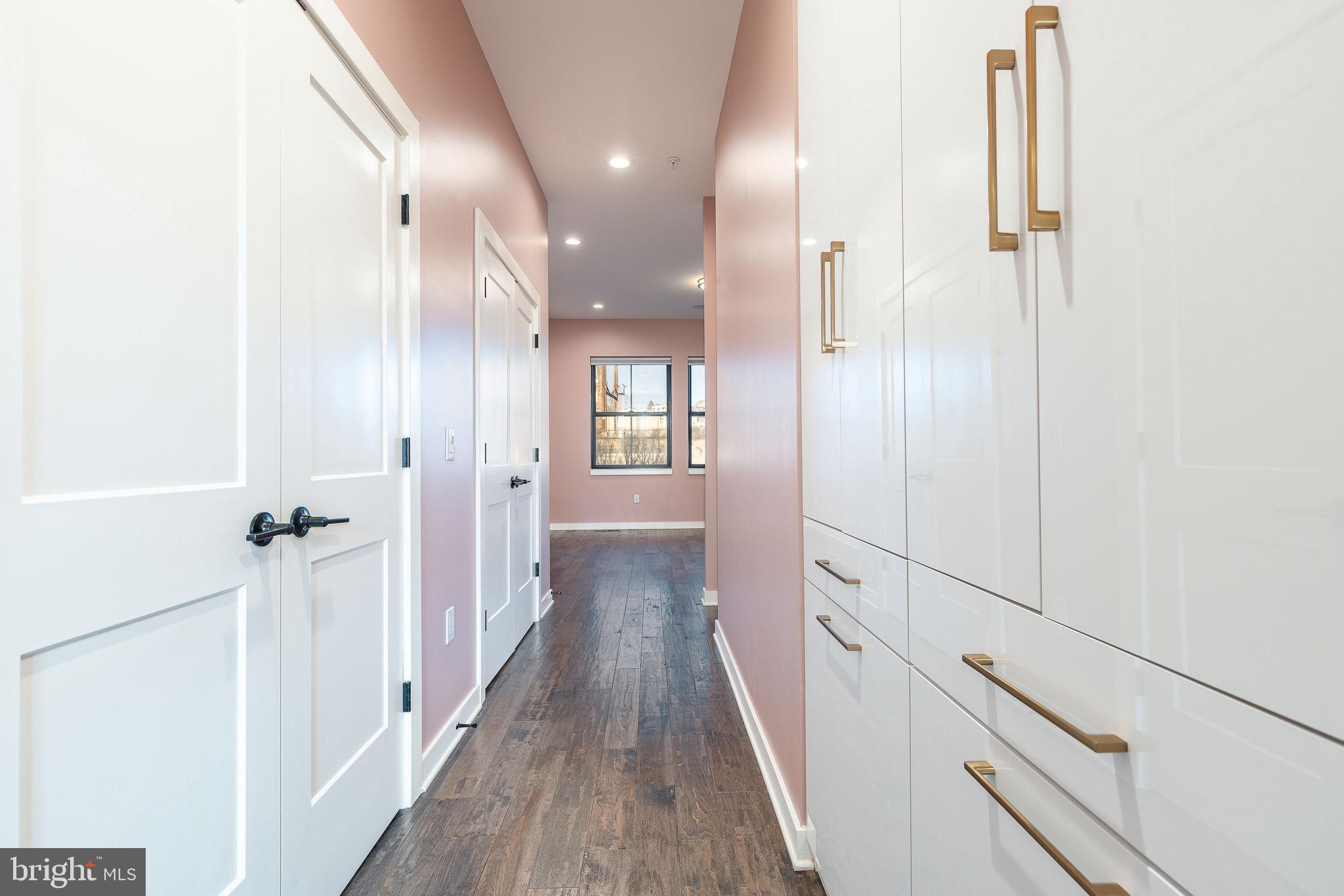 THE LOCKS - Residential